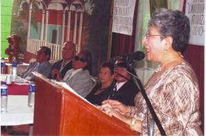 Marina Salmán de Cáceres en el homenaje al poeta RODOLFO GÓCHEZ