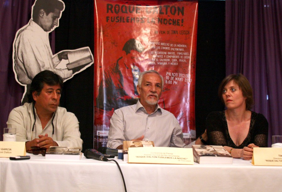 Fusilemos la noche. Conferencia-de-Prensa-anunciando-la-premier-de-film-sobre-Roque-Dalton-en-el-MUPI
