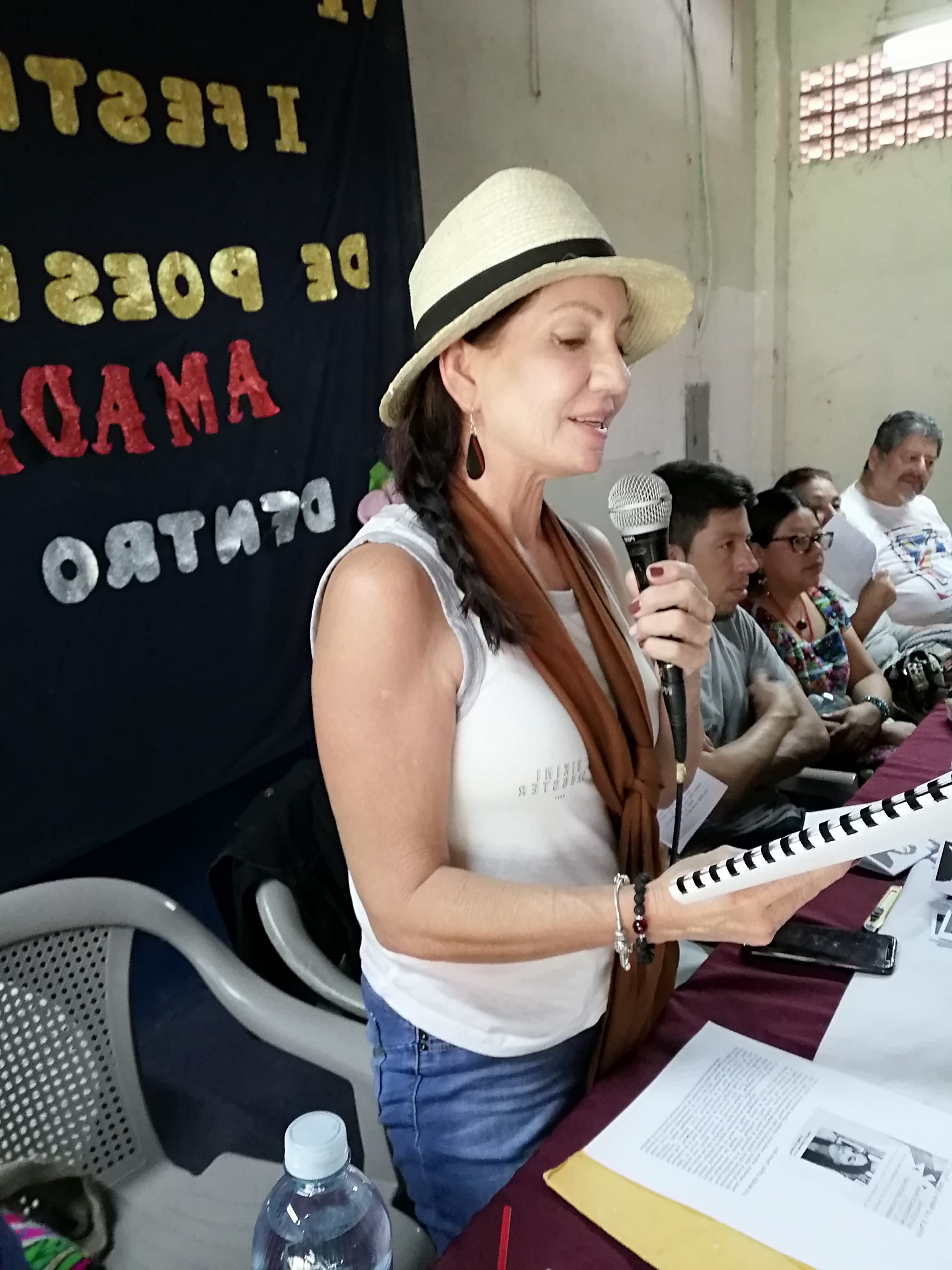 LUZ MARÍA LÓPEZ. Festival de poesía Amada Libertad. Atiquizaya 11 julio 2019 2